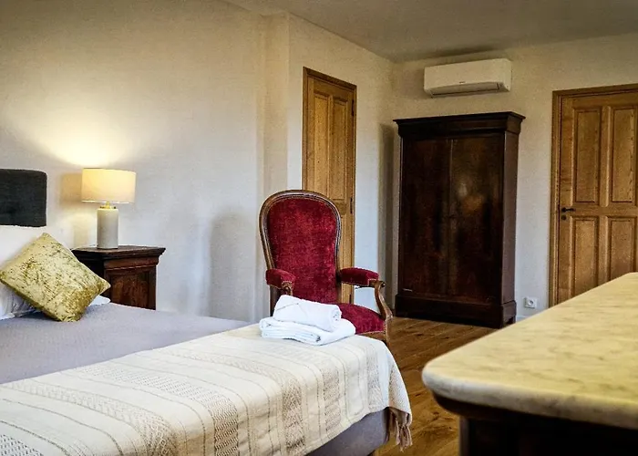 Couette-café Casa Surgente 3*